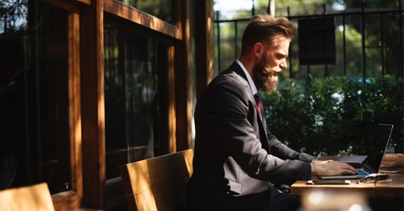 How the website users know how to scroll and they expect to scroll web mobile cloud